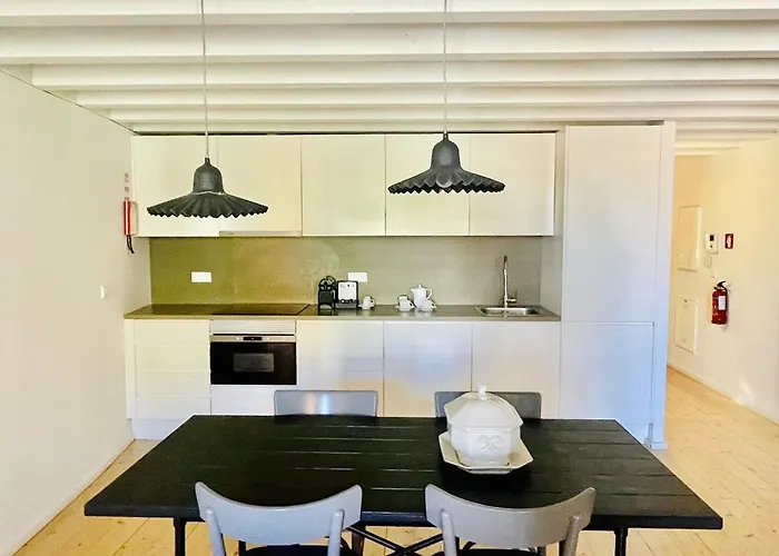 Trendy In The Heart Of Appartement Porto